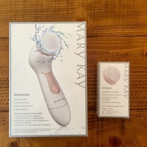 NEW! Mary Kay Skinvigorate Cleansing Brush